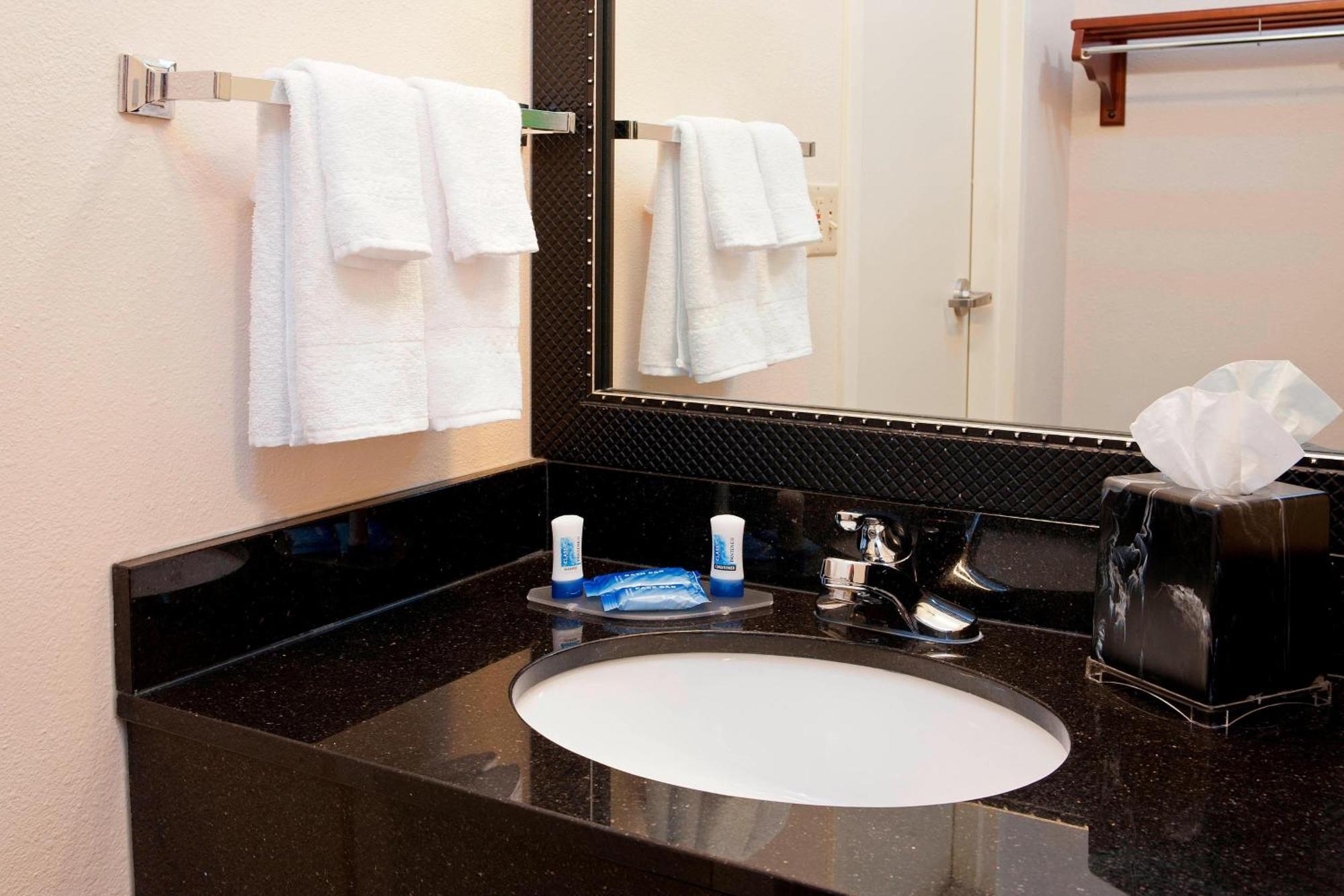 Fairfield Inn & Suites By Marriott Bloomington Buitenkant foto